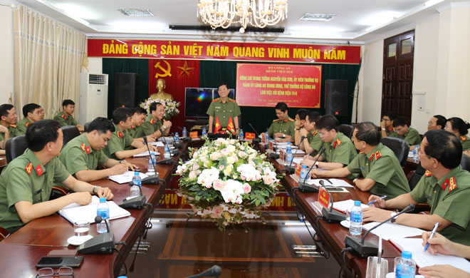 Thứ trưởng Nguyễn Văn Sơn làm việc với Bệnh viện 19-8 Bộ Công an