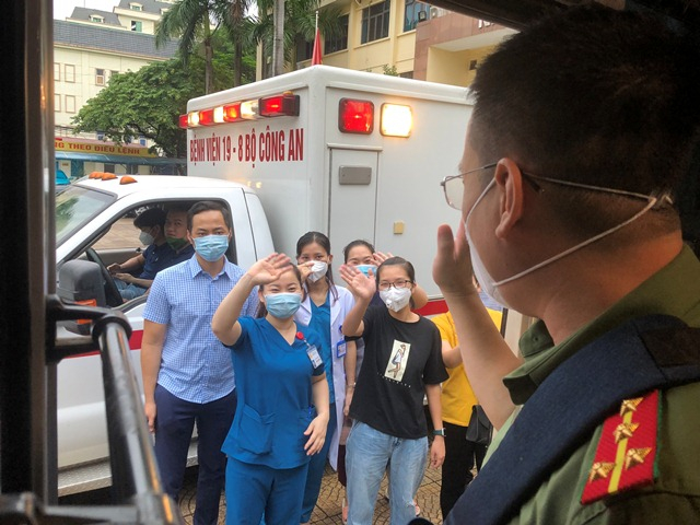 46 y, bác sĩ CAND lên đường chi viện TP Hồ Chí Minh chống dịch