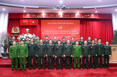 Ghi nhận những đóng góp của Thượng tướng Trần Quốc Tỏ đối với sự nghiệp bảo đảm an ninh trật tự